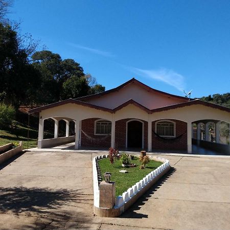 Sitio Dos Rodrigues Villa Lindoia Exterior photo